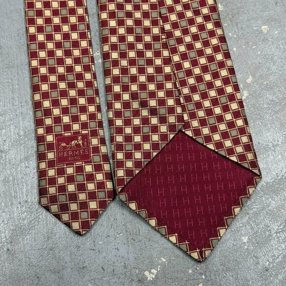 Hermes Tie Woven Box Pattern Paris 100% Silk Made in France Red 4" - Picture 5 of 5